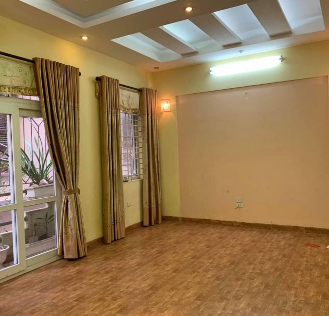 Bán nhà LK 50 m2, 5 tầng, ô tô kinh doanh quận Hà Đông, 5,8 tỷ.