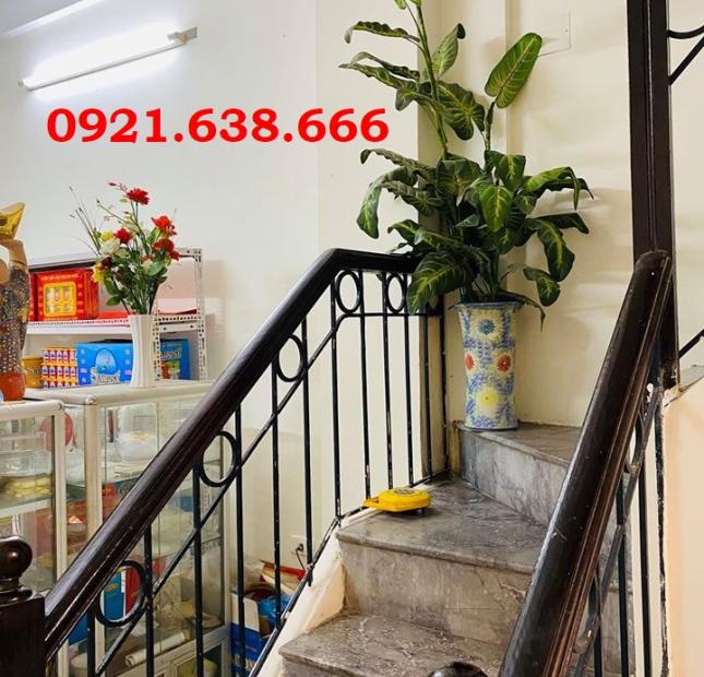 Bán nhà 4 tầng phố Tân Mai, Ô tô đỗ cửa, giá 3.45 tỷ, 0902556333