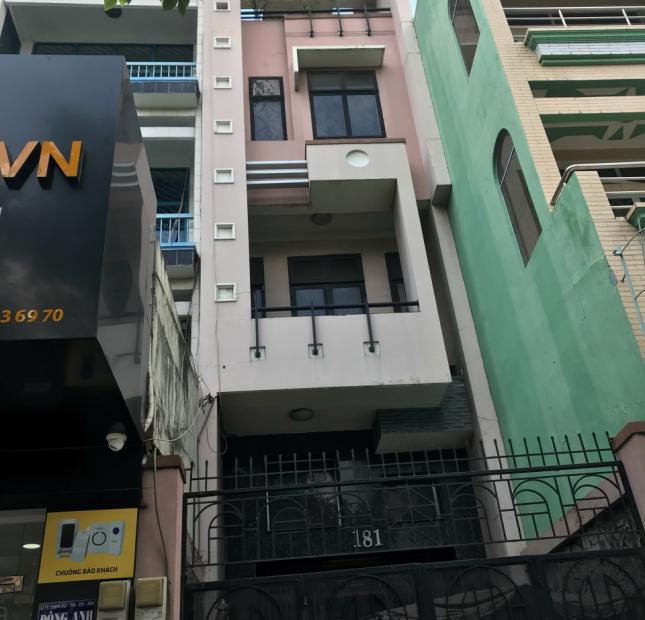 Bán nhà 2 lầu hẻm xe hơi Trần Phú - Nguyễn Văn Cừ, cách mặt tiền 15m, DT (4,5x18, NH) chỉ 10 tỷ hơn
