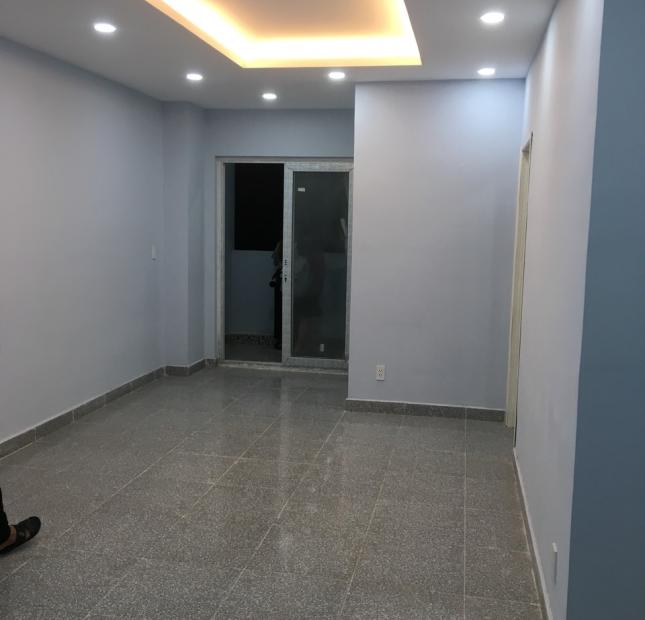 Căn Hộ mới bàn giao, CC Đại Thành, Đường Trịnh Đình Trọng, Tân Phú,   82m2  giá 7.5 Tr/tháng