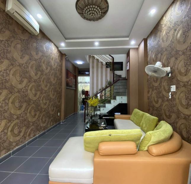 Bán nhà giá rẻ HXH Lê Hồng Phong P1 Q10 ,3,7x14m ,2 lầu st ,5pn.