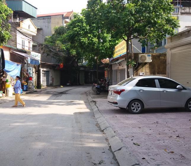Bán cấp 4 Tân Mai 120m2 mt7.5m vỉa hè lô góc kinh doanh 16 tỷ 0983458219