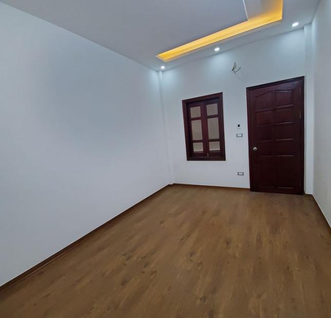 Tôi Cần Bán: Khương Thương – Đống Đa, Lô Góc Ô tô 43m2 5 tầng Giá 3,9 tỷ. Có TL
