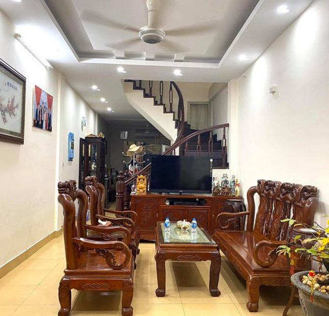 Nóng Nóng: Phố Thái Thịnh – Đống Đa, Lô Góc Ô tô 43m2 Giá 3,9 tỷ. Có TL