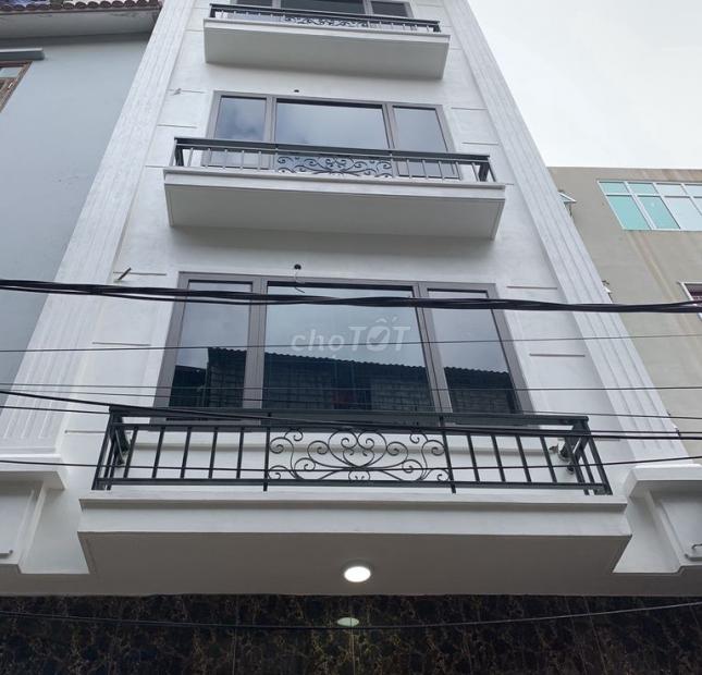 Bán nhà cách MT Trần Phú 1 căn nhà quận 5, CN 68m2 giá tốt