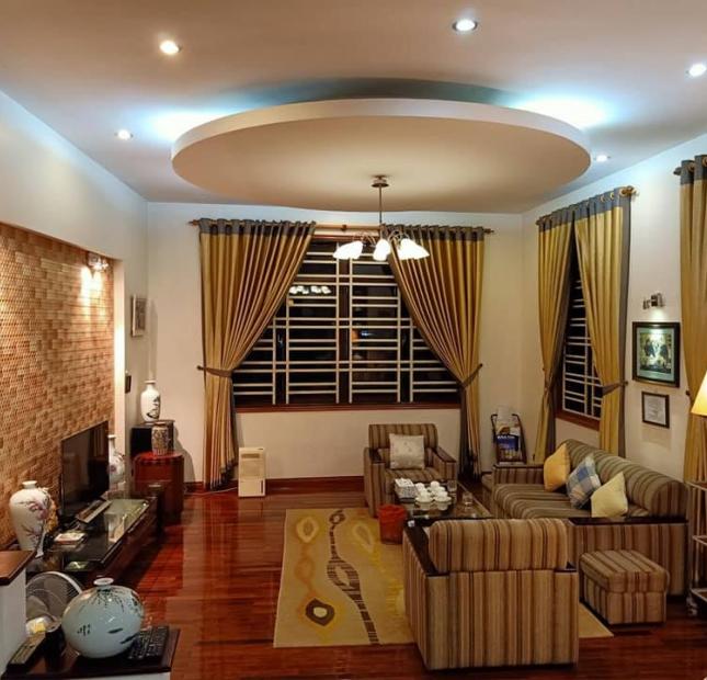 Ở Là Thích: Phố Chùa Bộc – Đống Đa , Lô Góc Tặng Nội Thất Sịn 40m2 Giá 3,6 tỷ. Có TL 