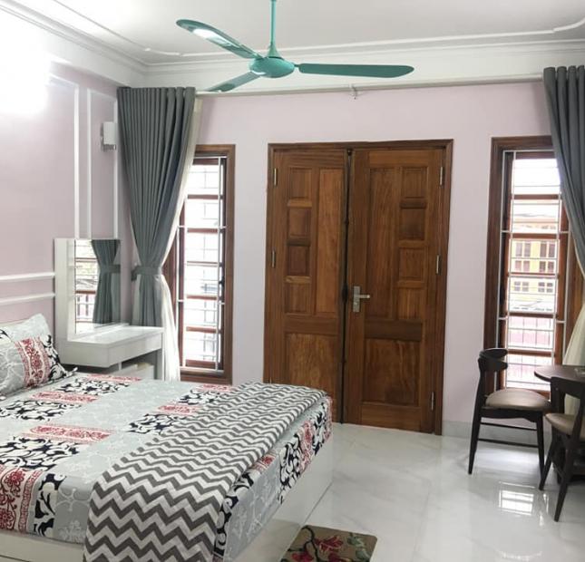Cần bán nhà gấp Hoàng Hoa Thám 70m2 mt 4,2m 6 tầng giá 13,6 tỷ