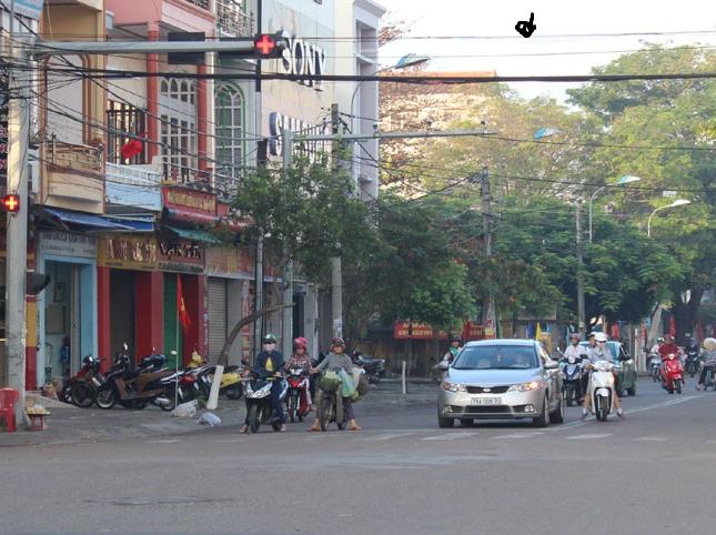 Mặt tiền Nguyễn Thị Minh Khai, P.5, Quận 3, 21x37m, 355 tỷ