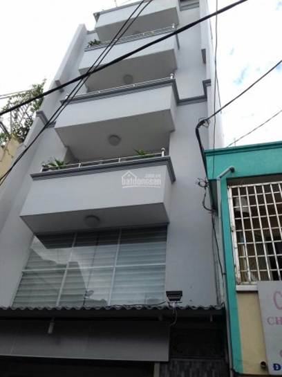 Bán nhà 2 mặt tiền đường Hai Bà Trưng, phường Tân Định, Quận 1. Diện tích: 4m x 20m, trệt, 4 lầu