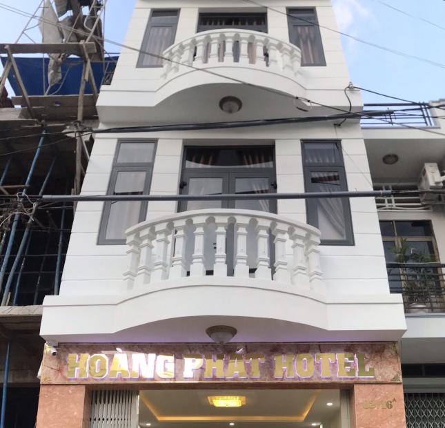 Chính chủ bán khách sạn 5 tầng gần biển tại Phạm Ngọc Thạch, TP. Quy Nhơn, giá đầu tư