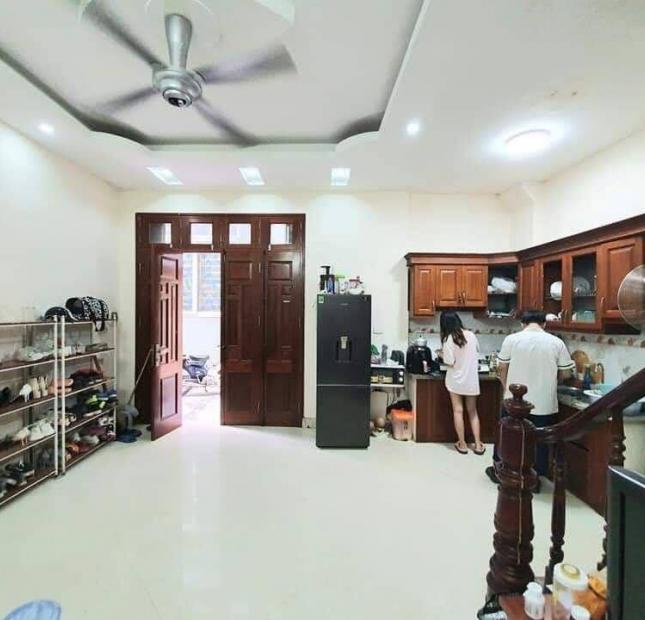 Chỉ 3.5 tỷ nhà Trường Chinh 45m2 4T ô tô ở ngay 098.345.8219
