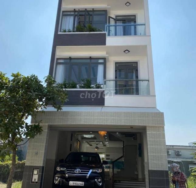 Bán nhà MT kinh doanh Cao Đạt quận 5 giá chỉ 8.5 tỷ