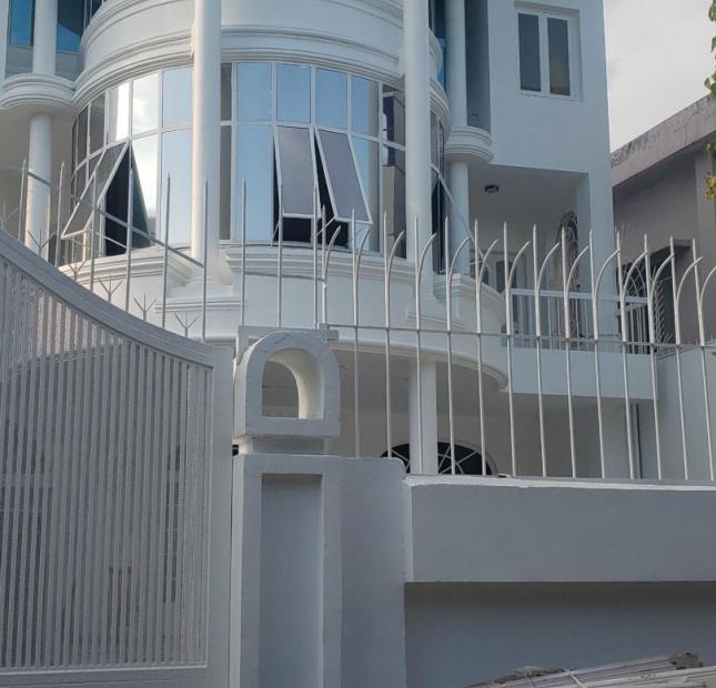 Cho thuê nhà mặt tiền P2 Điện Biên Phủ p25 quận Bình Thạnh diện tích 11mx36m 1 triệt 3 lầu giá 100 triệu