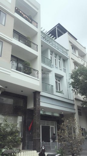 HOT!Bán gấp biệt thự Nam Thông 1, Phú Mỹ Hưng, căn góc, nhà rất đẹp, 270m2, giá: 43 tỷ