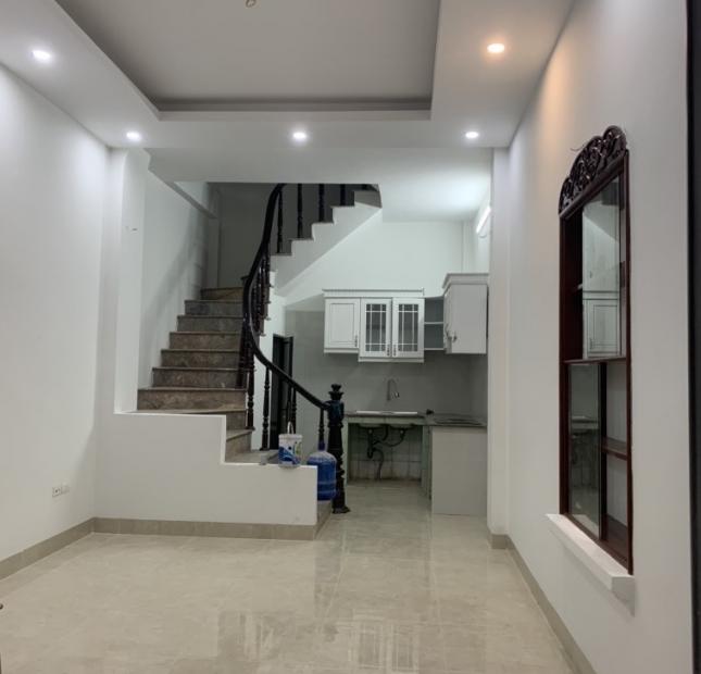 Bán nhà Minh Khai, Kim Ngưu. Nhà đẹp ở luôn, ngõ thông, rộng. 35m 4T 2.8 tỷ