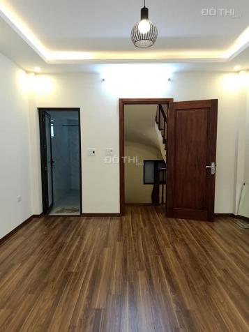 Chính Chủ Bán nhà Đa Sĩ- Hà Đông  (40 m2-5 tầng), ô tô vào nhà được .kinh doanh cực tốt ! Giá 3 tỷ 400. LH 0585878697