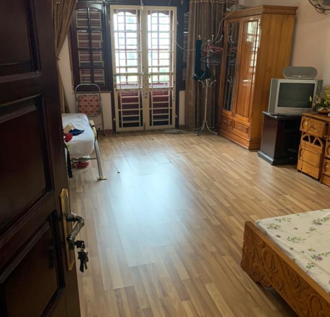 Chính chủ cần bán gấp nhà Mặt đường Châu Phong, Việt Trì, Phú Thọ. LH: 0913269878 