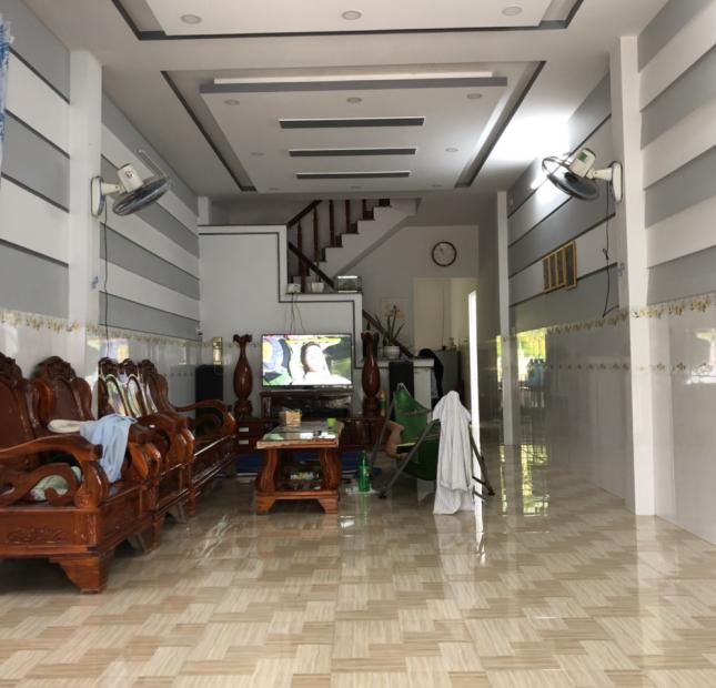 Bán nhà 2 tầng xã Vĩnh Thái, Nha Trang xây kiên cố cách trung tâm Tp. Nha Trang 3km.