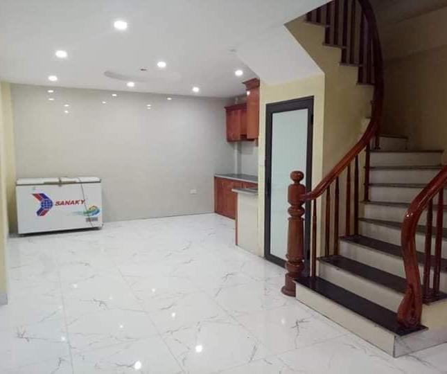 Cho thuê nhà mặt phố Nguyễn Lương Bằng 55m2- 5 tầng làm Văn phòng, ở hộ gia đình...