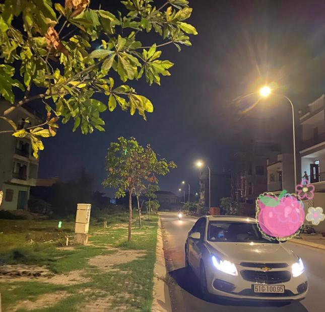 CẦN BÁN GẤP NỀN ĐẤT NẰM LIỀN KỀ CÔNG TY PONYUEN, SỔ HỒNG RIÊNG
