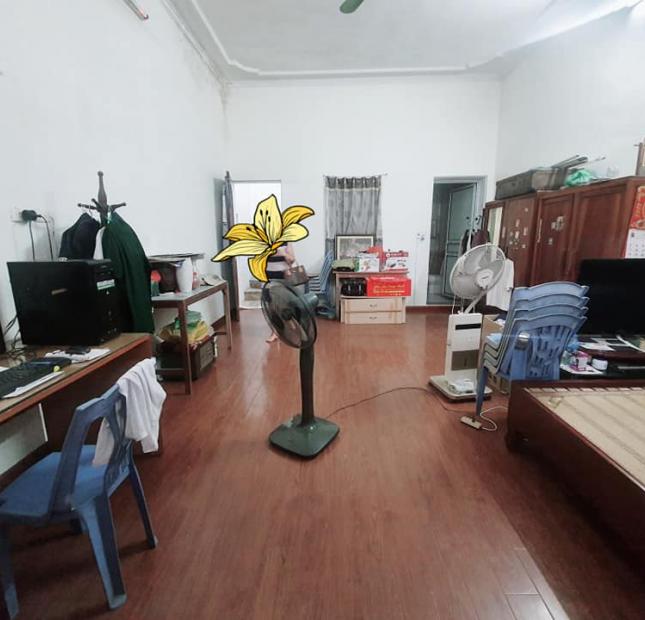        Kim Ngưu, Kinh doanh, xe 7 chỗ vào nhà 6 tỷ 3