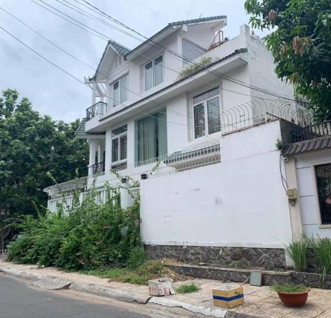 Bán biệt thự 29 tỷ 10x20m 3 tấm 2 mặt tiền đường số 22, Phường Bình Trị Đông B