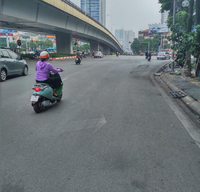 Duy nhất mảnh đất đường Cầu Giấy 200m2 60 tỷ mt 8m xây building cực đẹp giá sốc chỉ 62 tỷ lh 0972833126