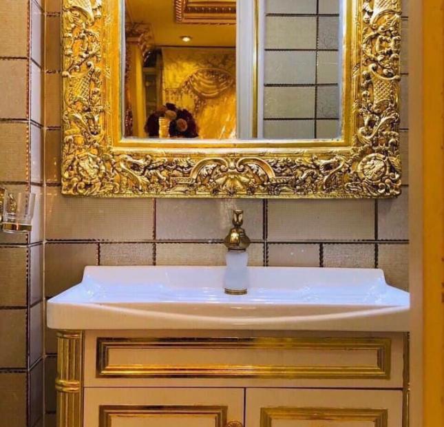 Bán nhà  mặt tiền Hùng Vương,Đoạn Nguyễn Tri Phương Q. 5, 4,2x16m, 3 lầu, giá: 21.5 tỷ