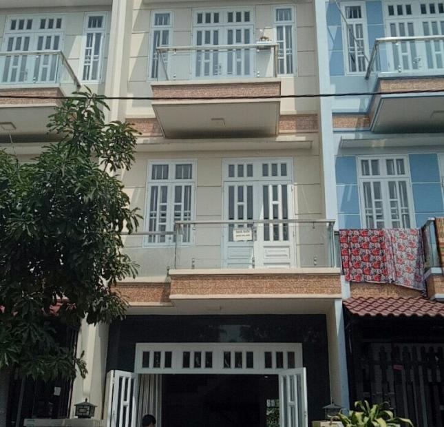 Bán rẻ căn nhà sổ hồng riêng mặt tiền đường Mỹ Phước Tân Vạn, giá 3.1 tỷ