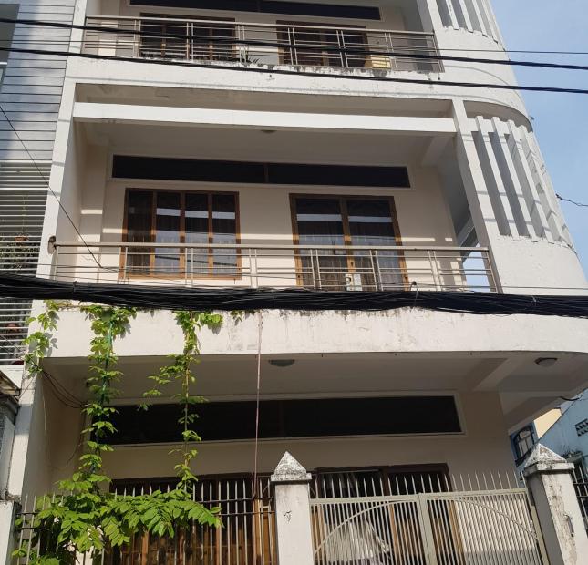 Bán gấp căn nhà đường 3/2 quận 10. 3.5x14m, 4 lầu giá còn 11.5 tỷ. LH 0917.185.096 