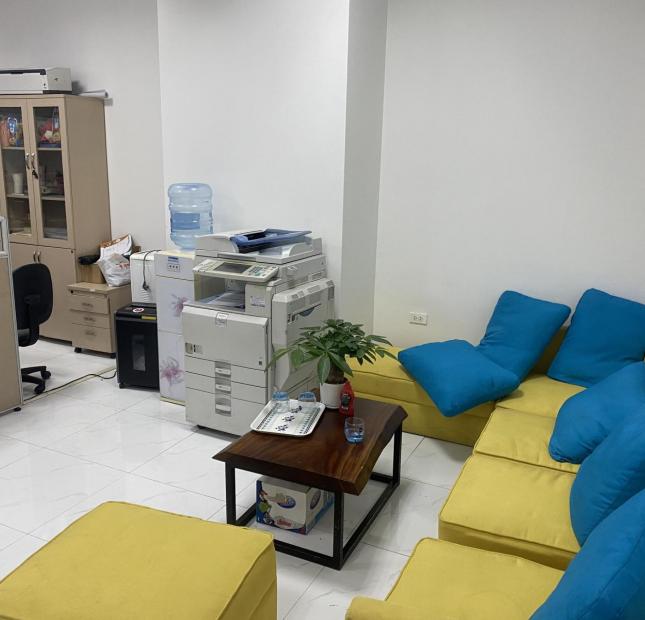 Cho thuê sàn vp diện tích 100m sẵn đồ tại tòa nhà Goden West Lê Văn Thiêm, giá cả hợp lý. LH 0989790498