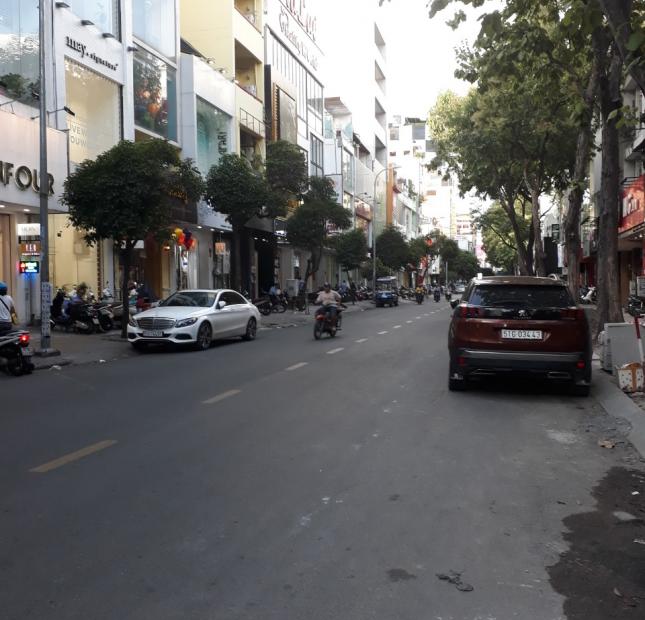 Bán nhà mặt tiền đường Trần Hưng Đạo, Q5, DT vip: 12x31m, giá chỉ 110 tỷ