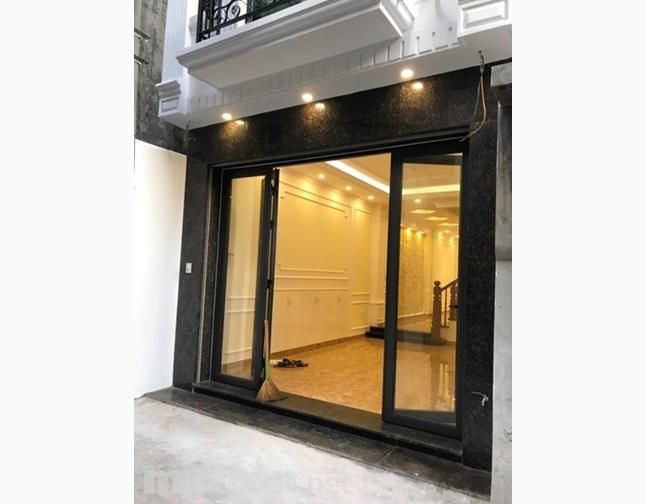 Bán nhà ngõ 219 Nguyễn Ngọc Vũ, 27 Nguyễn Thị Định dt 40 m2 x 5 t lô góc giá 7 tỷ