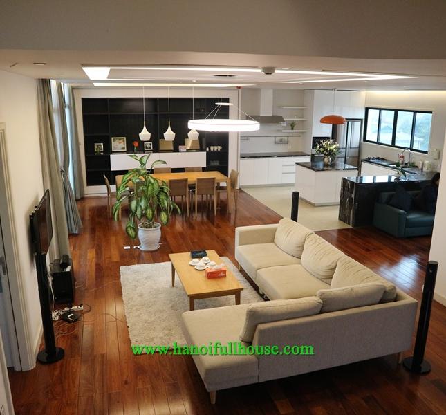 Căn hộ Duplex hạng sang, sáng đẹp, nội thất xịn ngay sát Phố Cổ cho người nước ngoài thuê 0983739032