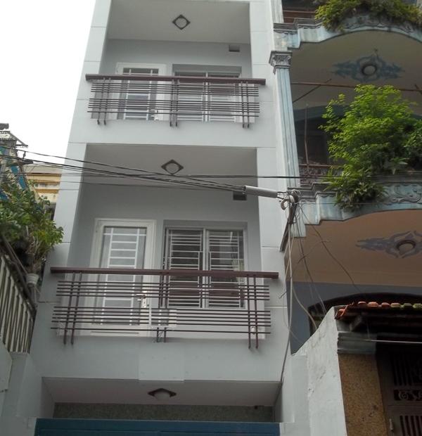 Bán nhà 2MT khu Hoàng Dư Khương, Q. 10, DT 5.2x20m, vuông vức. Giá 16.8 tỷ TL