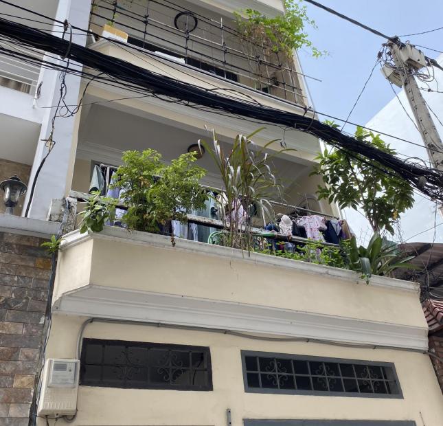 Bán nhà Đường Trần Hưng Đạo, Q1. DT 4.2x15m nhà có thể ở ngay giá 23 tỷ TL