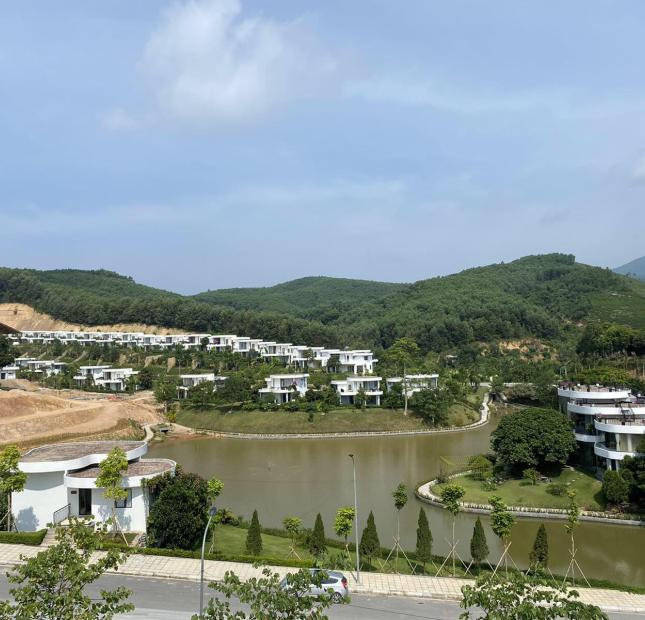 Cần bán căn biệt thự 400m2 full nội thất tại Ivory Resort Lương Sơn Hòa Bình.