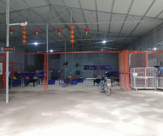 Chính chủ cho thuê 240m2 kho xưởng tại đường Nguyễn Bồ , Thanh Trì , phù hợp mọi mô hình 