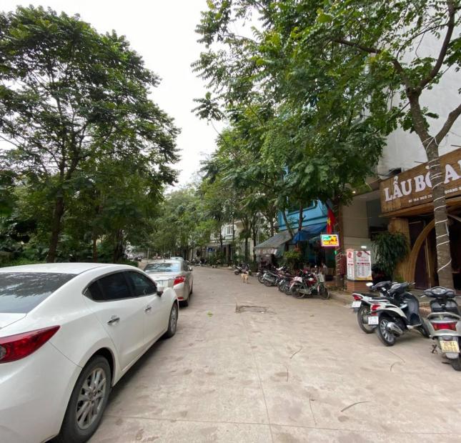 Bán một trong hai mảnh đất cực kỳ hiếm,vị trí đẹp,giá rẻ,đường ô tô tại phường Hùng Vương,115m/280m