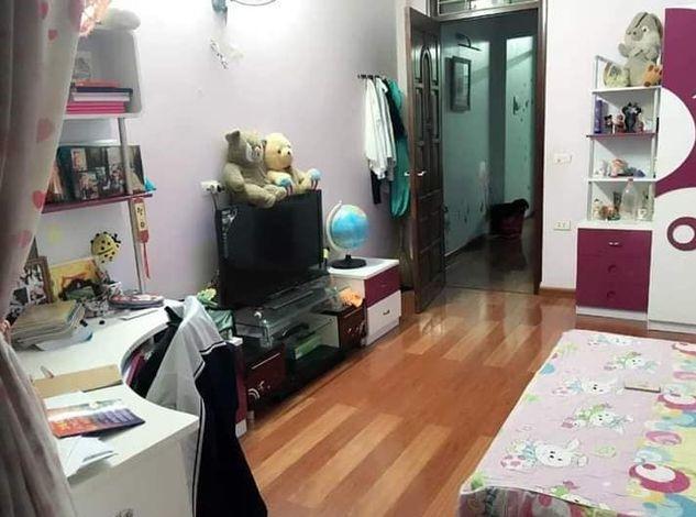 Bán Nhà Trần Cung- Phân Lô, Oto Vào Nhà, 40m2 x 5 Tầng 4.6 tỷ LH: 094 985 9830.