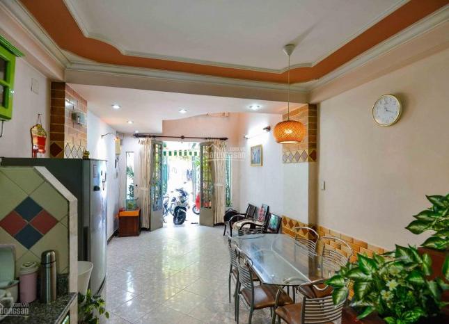 Nhà đẹp đường CMT8, P. 13, Quận 10, 4 tầng, 52m2, 6.5 tỷ