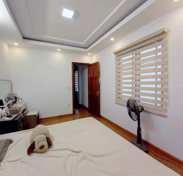Bán gấp nhà Minh Khai. Lô góc, ô tô đỗ cửa, nhà mới ở luôn. 35m  3.5 tỷ
