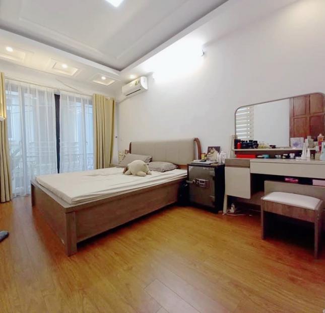 Bán gấp nhà Minh Khai. Lô góc, ô tô đỗ cửa, nhà mới ở luôn. 35m  3.5 tỷ