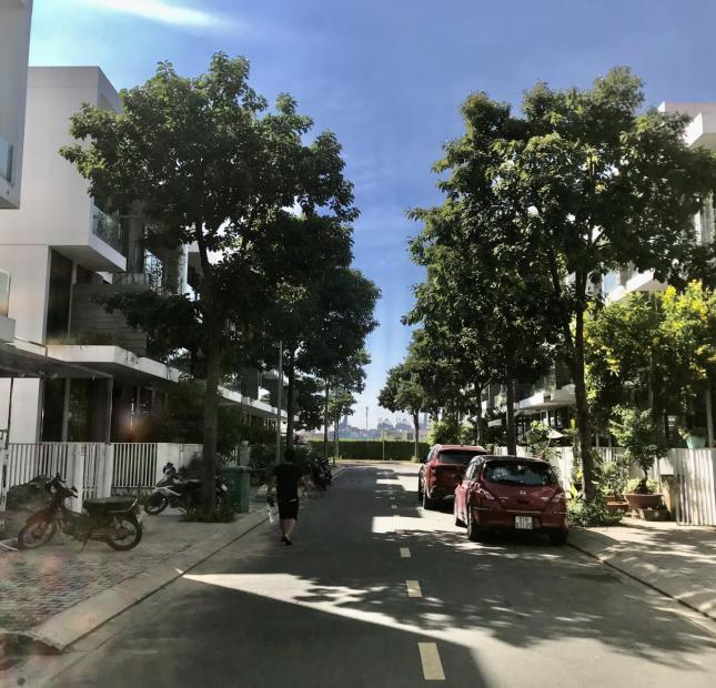 Bán Nhà Phố Citi Bella 1 Cát Lái, DT 5.2x16m, 1 Trệt 2 Lầu, Nhà Thô, Tây Nam, Sổ Hồng, Giá 5.6 Tỷ