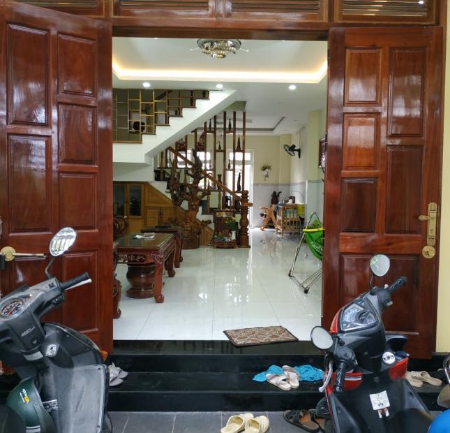 Bán Nhà Phố Kiểu Pháp Cát Lái Q2, 1 Trệt 3 Lầu, 4 PN, 5 WC, Nội Thất gỗ Cao Cấp, Sổ Hồng, Giá 6.3 Tỷ