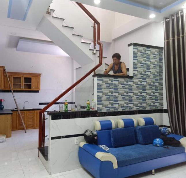 Nhà HXH lô góc Phạm Văn Bạch P15 Tân Bình,40m2,4x10, giá 2,45 tỷ 