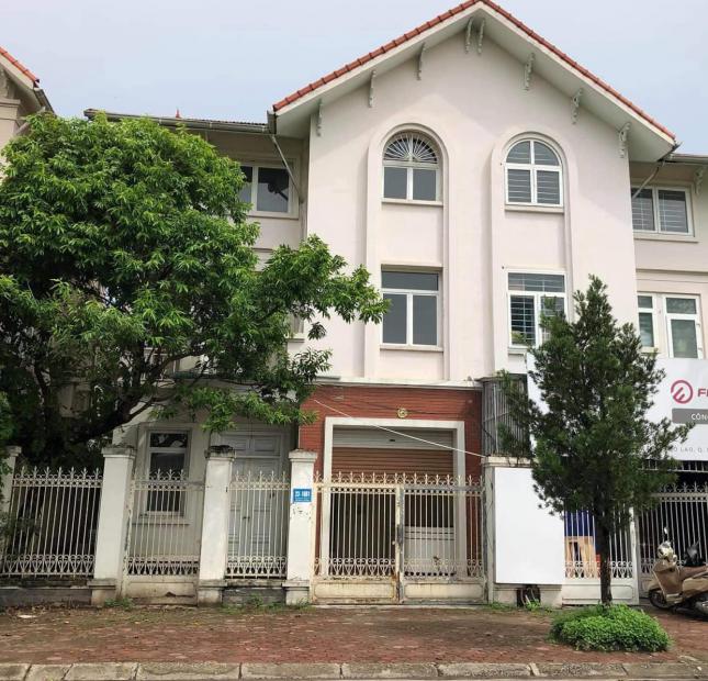 Cho thuê nhà mặt phố Nguyễn Thượng Hiền dt 270 m2,mt 13.5m, 4 tầng