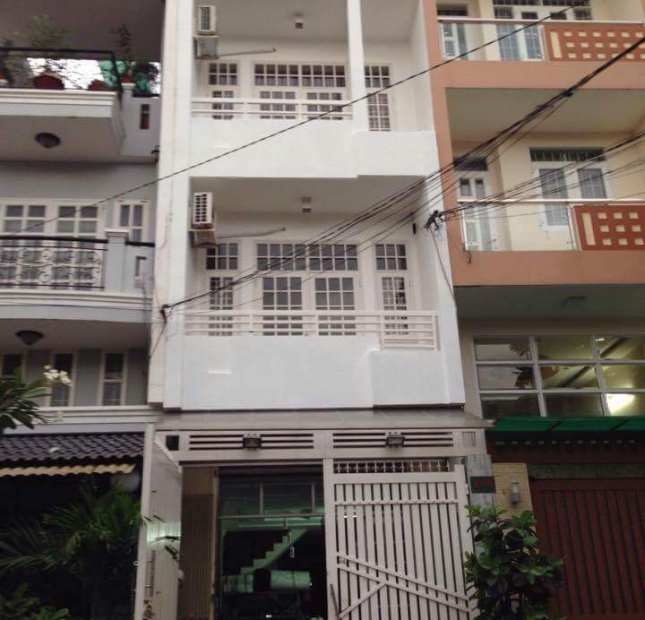 Cần xoay vốn kinh doanh nên cần bán nhà mặt tiền kinh doanh Hùng Vương đoạn đẹp nhất