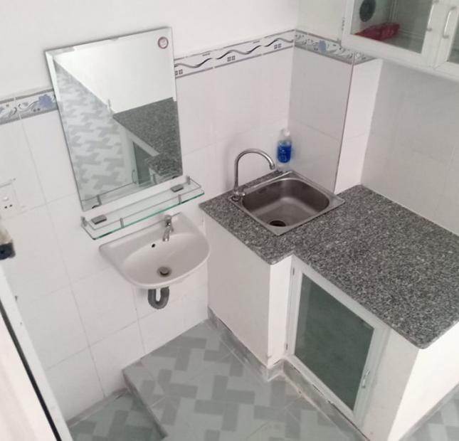 Bán Nhà Hẻm 10 mét, 2 Tâng, 55m2, Giá 6.1 tỷ.