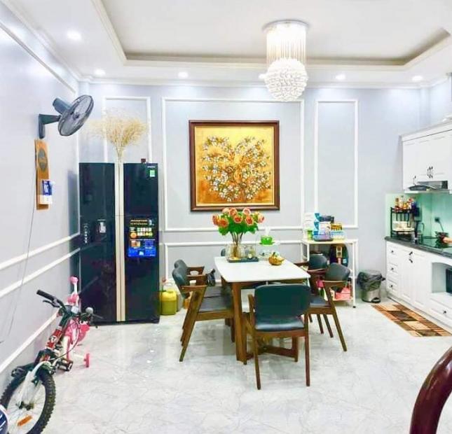 Bán nhà đẹp phố Kim Ngưu-HBT 39m2x5T, siêu đẹp, nội thất xịn, giá 2.85 tỷ